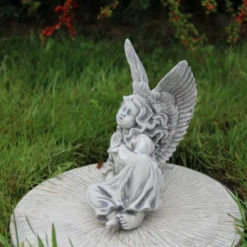 Casa Padrino Jugendstil Garten Deko Skulptur Engel Grau 17 x 33 x H. 27 cm - Elegante Garten Deko Stein Figur - Barock & Jugendstil Garten Deko Accessoires