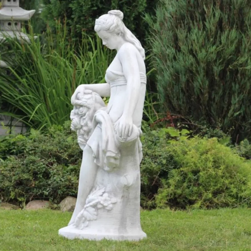 Casa Padrino Jugendstil Garten Deko Skulptur Frau mit Blumenstrauß Weiß / Grau 46 x 46 x H. 121 cm - Elegante Garten Deko Stein Figur - Barock & Jugendstil Garten Deko Accessoires