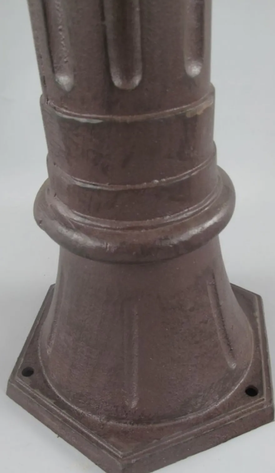 Casa Padrino Jugendstil Garten Wassersäule rustikal Braun / Messing Ø 23 x H. 97 cm - Nostalgische Aluminium Wasserzapfsäule mit Wasserhahn - Garten Deko Accessoires