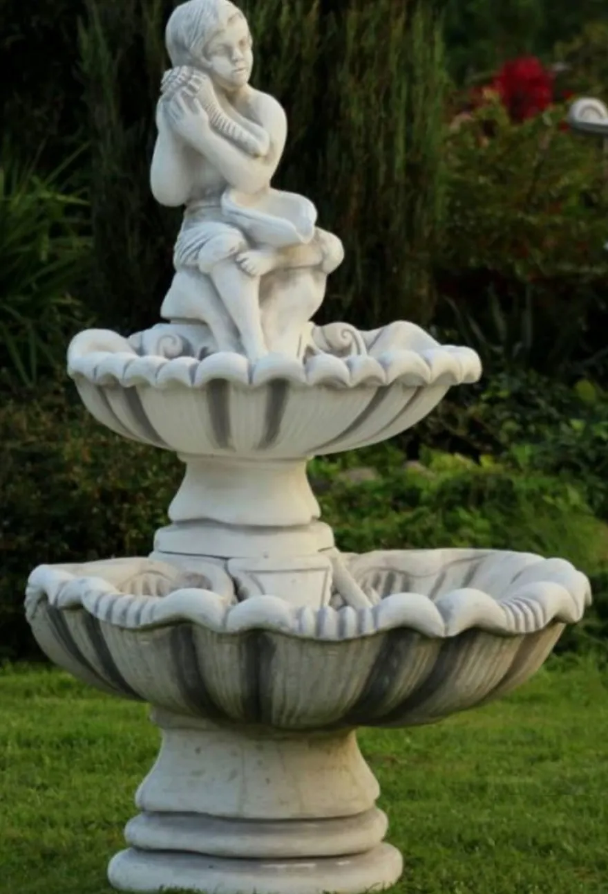 Casa Padrino Jugendstil Gartenbrunnen Junge mit Muscheln Grau 43 x 37 x H. 118 cm - Eleganter Gartendeko Stein Brunnen - Barock & Jugendstil Garten Deko Accessoires