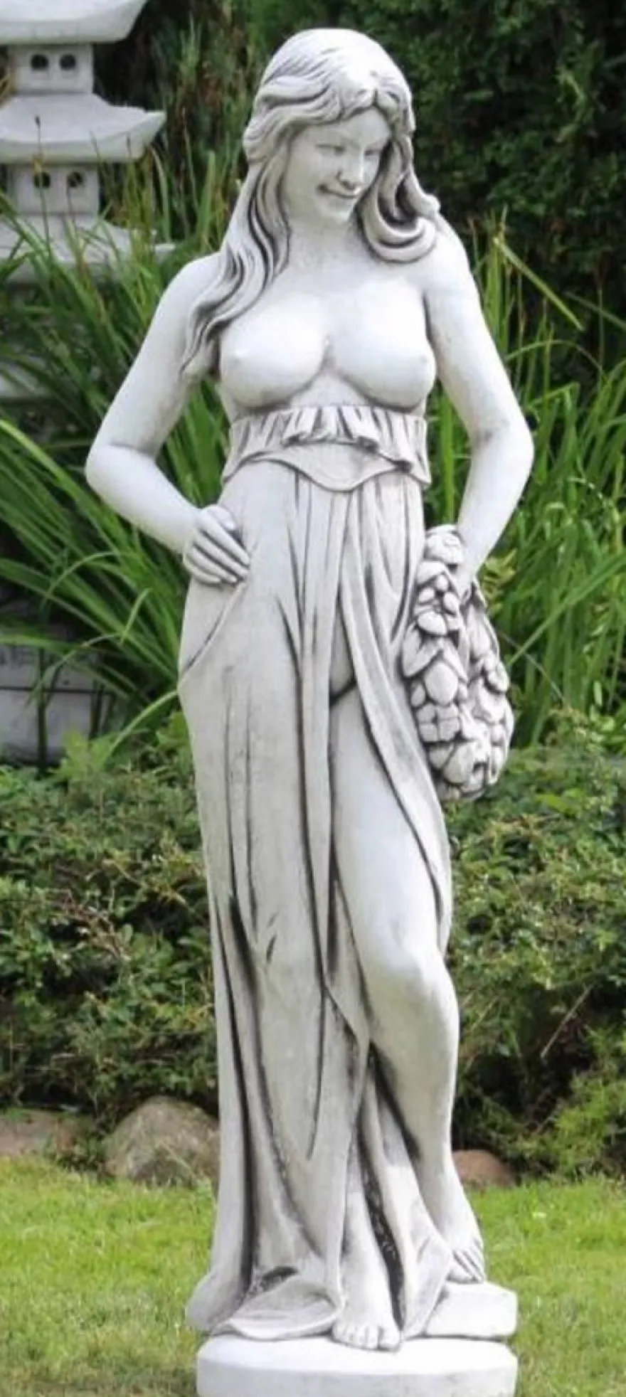 Casa Padrino Jugendstil Garten Deko Skulptur Frau mit Kranz Grau H. 150 cm - Elegante Garten Deko Stein Figur - Barock & Jugendstil Garten Deko Accessoires