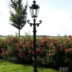 Casa Padrino Jugendstil Gartenlaterne 42 x 29 x H. 205 cm - Verschiedene Farben - Nostalgische Wetterfeste Außenleuchte