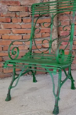 Casa Padrino Jugendstil Gartenstuhl 4er Set Antik Grün 64 x 66 x H. 114 cm - Handgefertigte Schmiedeeisen Stühle mit Armlehnen - Nostalgische Garten & Terrassen Möbel