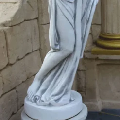 Casa Padrino Jugendstil Garten Deko Skulptur Frau mit Vase auf Säule Grau H. 244 cm