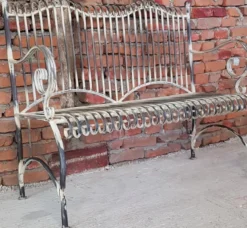 Casa Padrino Jugendstil Gartenbank Antik Beige 125 x 55 x H. 115 cm - Handgefertigte Schmiedeeisen Bank - Sitzbank mit Armlehnen - Barock & Jugendstil Garten Möbel