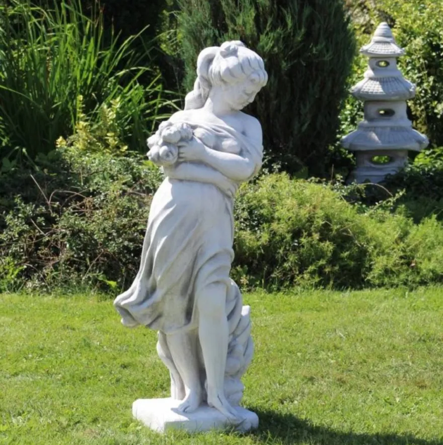 Casa Padrino Jugendstil Garten Deko Skulptur Dame mit Blumenstrauß Grau 31 x 31 x H. 122 cm - Elegante Garten Deko Stein Figur - Barock & Jugendstil Garten Deko Accessoires