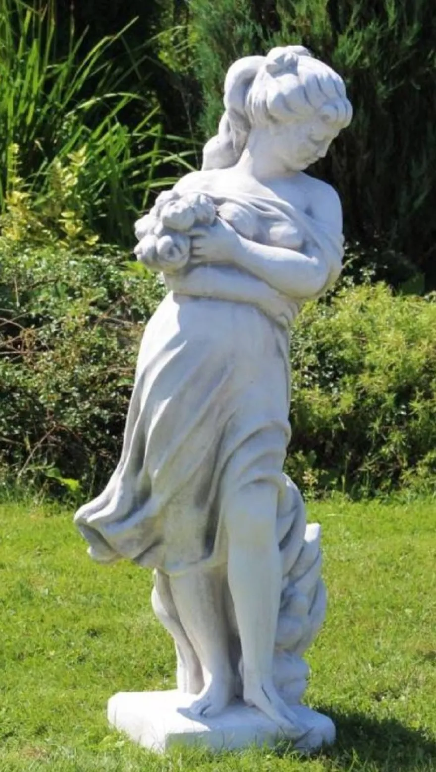 Casa Padrino Jugendstil Garten Deko Skulptur Dame mit Blumenstrauß Grau 31 x 31 x H. 122 cm - Elegante Garten Deko Stein Figur - Barock & Jugendstil Garten Deko Accessoires
