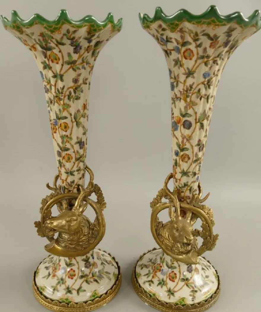 Casa Padrino Jugendstil Porzellan Vasen Set Creme / Mehrfarbig / Messing Ø 12 x H. 34 cm - Barock & Jugendstil Deko Accessoires