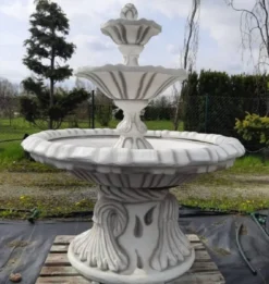 Casa Padrino Jugendstil Springbrunnen Weiß / Grau Ø 155 x H. 180 cm - Prunkvoller Gartenbrunnen - Gartendeko Brunnen - Barock & Jugendstil Garten Deko Accessoires