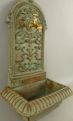 Casa Padrino Jugendstil Wandbrunnen Hellgrün / Rostfarben 36 x 24 x H. 65 cm - Nostalgischer Gartendeko Brunnen mit Wasserhahn - Garten Accessoires
