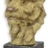 Casa Padrino Kunstharz Deko Skulptur Löwenkopf Beige / Schwarz 22,1 x 20,9 x H. 32,4 cm - Dekofigur - Schreibtisch Deko - Wohnzimmer Deko