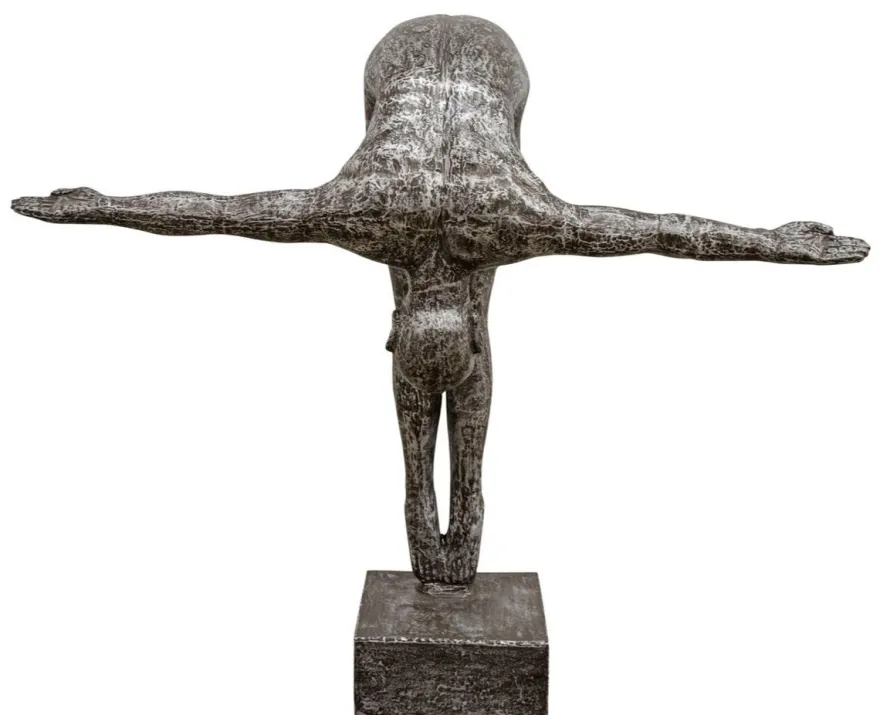 Casa Padrino Kunstspringer Skulptur Silber / Schwarz 157 x 54 x H. 135 cm - Luxus Deko Turmspringer Figur