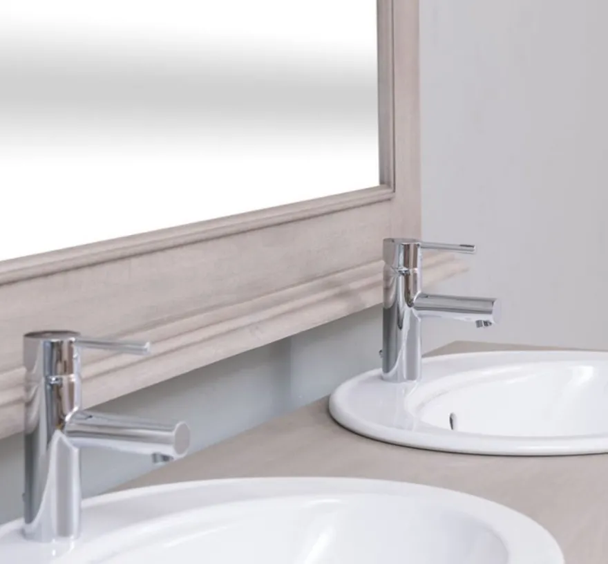 Casa Padrino Landhausstil Badezimmer Set Grau - 1 Doppelwaschtisch & 2 Waschbecken & 2 Wasserhähne & 1 Wandspiegel - Massivholz Badezimmermöbel im Landhausstil