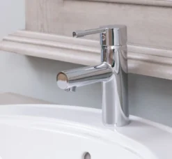 Casa Padrino Landhausstil Badezimmer Set Grau - 1 Doppelwaschtisch & 2 Waschbecken & 2 Wasserhähne & 1 Wandspiegel - Massivholz Badezimmermöbel im Landhausstil