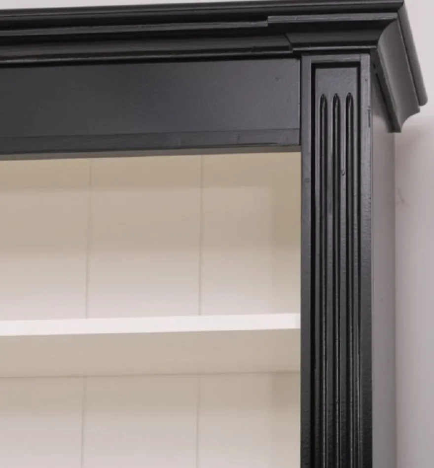 Casa Padrino Landhausstil Bücherschrank mit Leiter Schwarz / Weiß 200 x 40 x H. 240 cm - Massivholz Schrank - Wohnzimmerschrank - Regalschrank - Büroschrank - Landhausstil Möbel