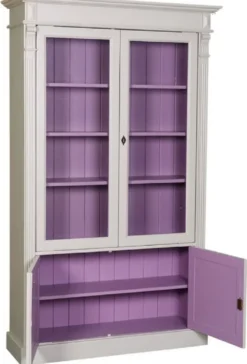 Casa Padrino Landhausstil Bücherschrank Hellgrau / Lila 119 x 39 x H. 197 cm - Wohnzimmerschrank mit 4 Türen - Massivholz Schrank - Vitrinenschrank - Landhausstil Wohnzimmermöbel