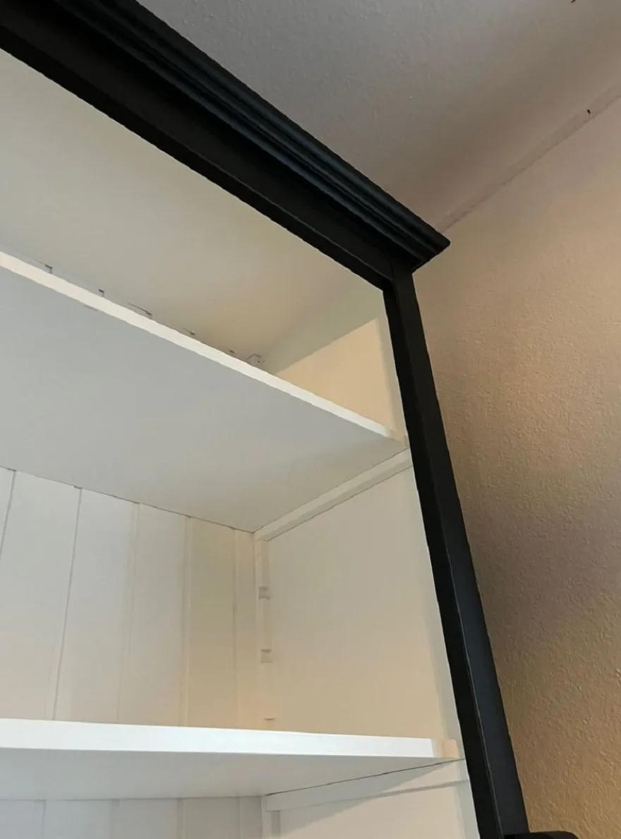Casa Padrino Landhausstil Bücherschrank mit Leiter Schwarz / Weiß H. 260 cm - Landhausstil Möbel