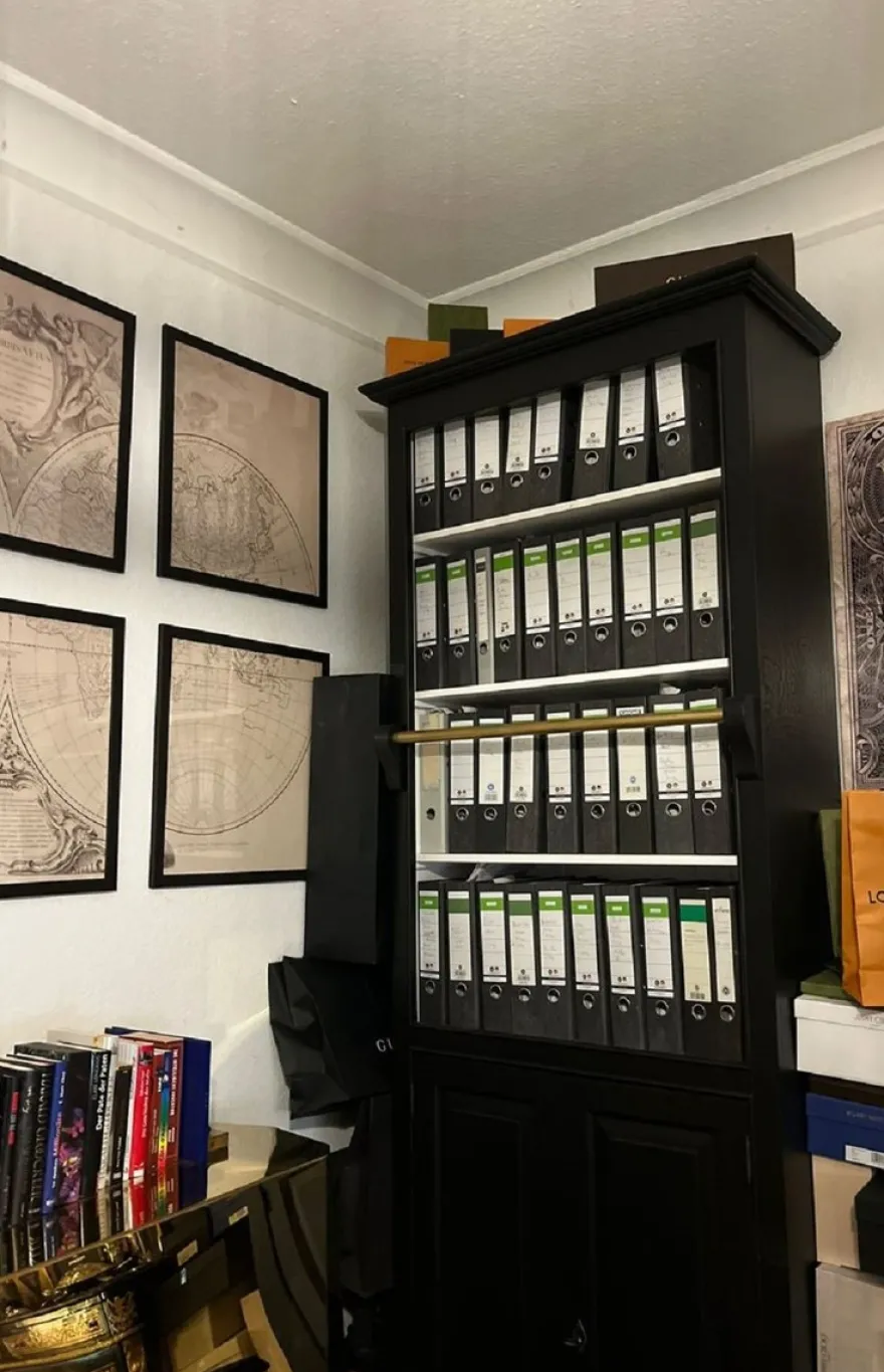 Casa Padrino Landhausstil Bücherschrank mit Leiter Schwarz / Weiß H. 260 cm - Landhausstil Möbel