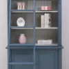 Casa Padrino Landhausstil Bücherschrank mit Leiter Blau / Grau 120 x 51 x H. 228 cm - Massivholz Schrank - Regalschrank - Wohnzimmerschrank - Büroschrank - Landhausstil Möbel
