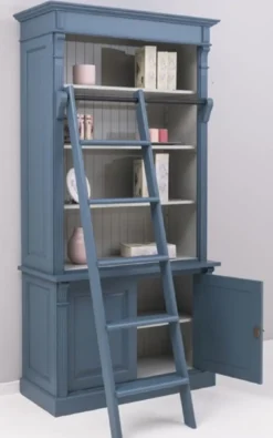 Casa Padrino Landhausstil Bücherschrank mit Leiter Blau / Grau 120 x 51 x H. 228 cm - Massivholz Schrank - Regalschrank - Wohnzimmerschrank - Büroschrank - Landhausstil Möbel