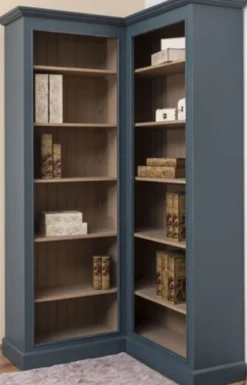 Casa Padrino Landhausstil Eckschrank Blau / Beige 102 x 102 x H. 210 cm - Massivholz Bücherschrank - Landhausstil Wohnzimmer Möbel
