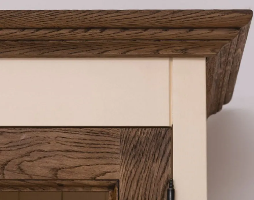 Casa Padrino Landhausstil Esszimmerschrank Creme / Dunkelbraun 137 x 50 x H. 197 cm - Massivholz Küchenschrank - Esszimmer Möbel im Landhausstil - Landhausstil Esszimmer Einrichtung