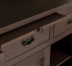 Casa Padrino Landhausstil Esszimmerschrank Dunkelbraun 138 x 50 x H. 197 cm - Massivholz Küchenschrank - Esszimmer Möbel im Landhausstil - Landhausstil Esszimmer Einrichtung