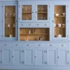 Casa Padrino Landhausstil Esszimmerschrank Hellblau / Naturfarben 245 x 47 x H. 225 cm - Massivholz Küchenschrank - Esszimmer Möbel im Landhausstil - Landhausstil Esszimmer Einrichtung