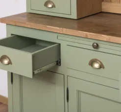 Casa Padrino Landhausstil Küchenschrank Grün / Braun 137 x 50 x H. 197 cm - 2 Teiliger Küchenschrank mit 5 Türen und 7 Schubladen - Landhausstil Küchenmöbel