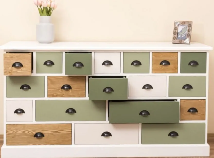 Casa Padrino Landhausstil Kommode Weiß / Grün / Naturfarben 180 x 48 x H. 95 cm - Massivholz Schrank mit 19 Schubladen - Landhausstil Möbel - Möbel im Landhausstil - Landhausstil Einrichtung