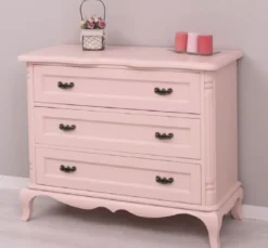 Casa Padrino Landhausstil Kommode Rosa 110 x 48 x H. 89 cm - Massivholz Schrank mit 3 Schubladen - Landhausstil Schlafzimmer Möbel - Möbel im Landhausstil - Landhausstil Einrichtung