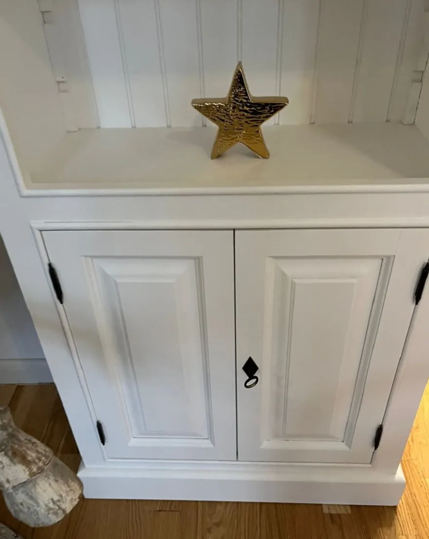Casa Padrino Landhausstil Massivholz Schrank Weiß 70 x 35 x H. 210 cm - Bücherschrank - Regalschrank - Wohnzimmerschrank - Büroschrank - Landhausstil Möbel - Landhausstil Einrichtung