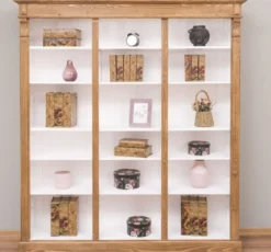 Casa Padrino Landhausstil Regalschrank Hellbraun / Weiß 180 x 39 x H. 197 cm - Massivholz Schrank - Bücherschrank - Wohnzimmerschrank - Büroschrank - Landhausstil Möbel
