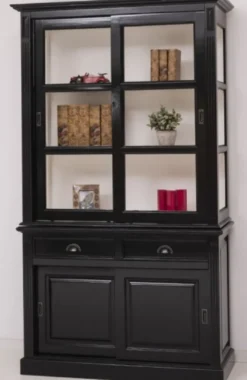 Casa Padrino Landhausstil Schrank Schwarz / Weiß 128 x 51 x H. 220 cm - Massivholz Vitrine mit 4 Schiebetüren und 2 Schubladen - Landhausstil Massivholz Möbel