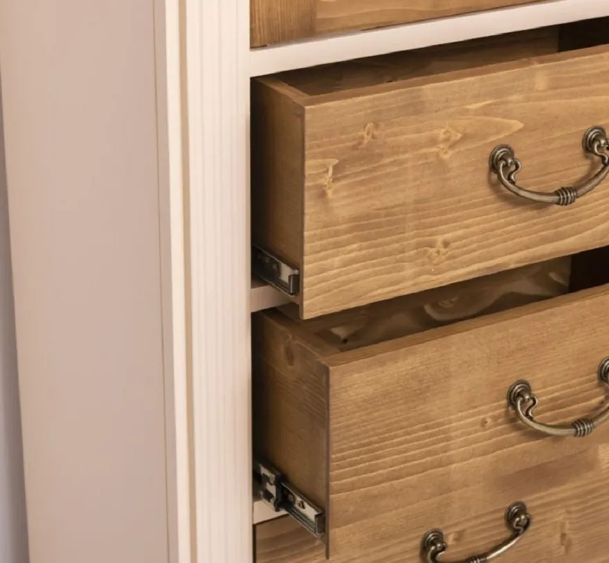 Casa Padrino Landhausstil Schrank Creme / Braun 120 x 39 x H. 197 cm - Landhausstil Esszimmer Schrank - Landhausstil Vitrinenschrank - Massivholz Möbel - Landhausstil Möbel