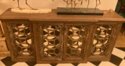 Casa Padrino Landhausstil Sideboard Antik Braun 210 x 50 x H. 100 cm - Massivholz Schrank mit 4 verspiegelten Türen - Landhausstil Möbel