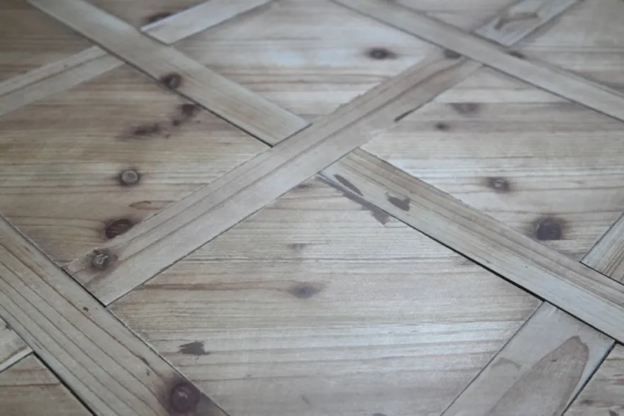 Casa Padrino Landhausstil Truhe Naturfarben 100 x 48 x H. 40 cm - Handgefertigte Holztruhe in Parkettoptik