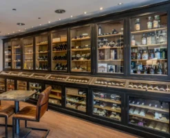 Casa Padrino Landhausstil Weinschrank Antik Schwarz / Naturfarben 600 x 70 x H. 240 cm - Riesiger Massivholz Barschrank - Massivholz Schrank im Landhausstil - Bar Möbel - Landhausstil Möbel