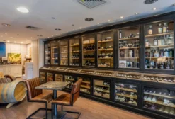 Casa Padrino Landhausstil Weinschrank Antik Schwarz / Naturfarben 600 x 70 x H. 240 cm - Riesiger Massivholz Barschrank - Massivholz Schrank im Landhausstil - Bar Möbel - Landhausstil Möbel