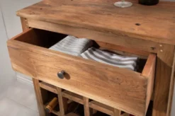 Casa Padrino Landhausstil Weinschrank mit Schublade und Weinflaschen Regal Naturfarben 56 x 31 x H. 81 cm - Barschrank aus recyceltem Massivholz - Bar Möbel - Landhausstil Möbel