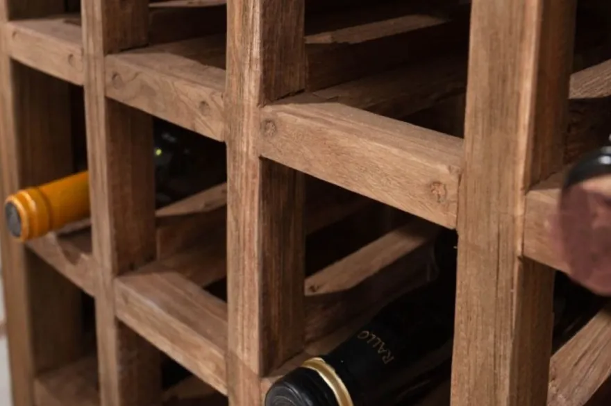 Casa Padrino Landhausstil Weinschrank mit Schublade und Weinflaschen Regal Naturfarben 56 x 31 x H. 81 cm - Barschrank aus recyceltem Massivholz - Bar Möbel - Landhausstil Möbel