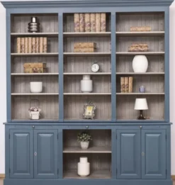 Casa Padrino Landhausstil Wohnzimmerschrank Blau / Grau 229 x 51 x H. 244 cm - Massivholz Schrank - Bücherschrank - Regalschrank - Landhausstil Möbel