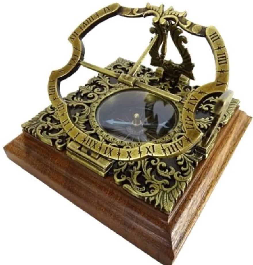 Casa Padrino Luxus Antik Stil Sonnenuhr Gold / Braun 10 x 10 x H. 10 cm - Messing Tischsonnenuhr mit Holzsockel - Luxus Deko Accessoires - Antik Stil Deko Accessoires