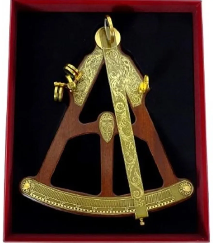 Casa Padrino Luxus Antik Stil Sextant Braun / Messing 27,5 x 6,5 x H. 32 cm - Seefahrer Winkelmesser - Nautisches Messinstrument - Seefahrer Deko Accessoires - Luxus Antik Stil Deko Accessoires