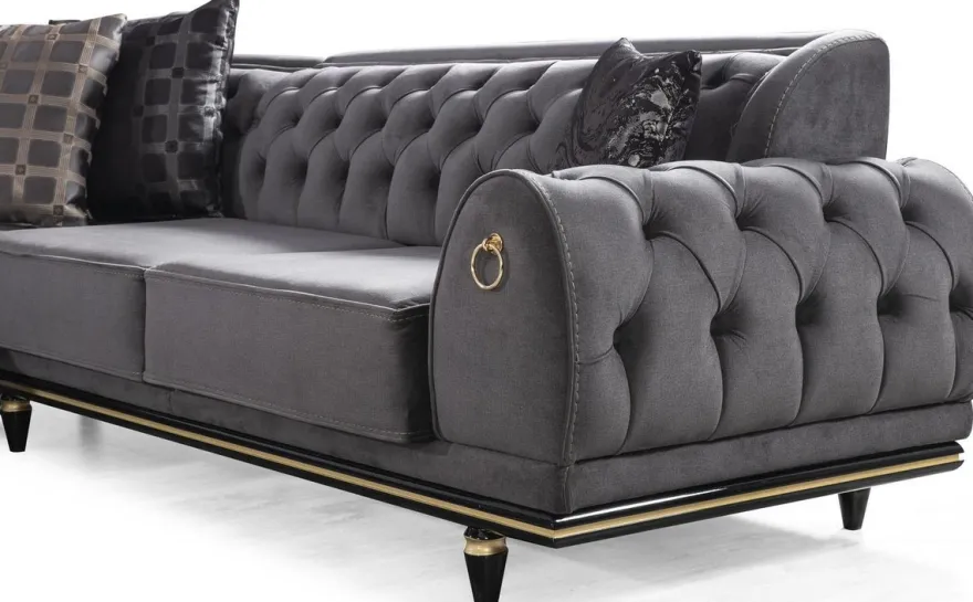 Casa Padrino Luxus Art Deco Chesterfield Wohnzimmer Set Grau / Schwarz / Gold - 1 Ecksofa mit Kissen & 1 Couchtisch - Edle Wohnzimmer Möbel - Luxus Qualität