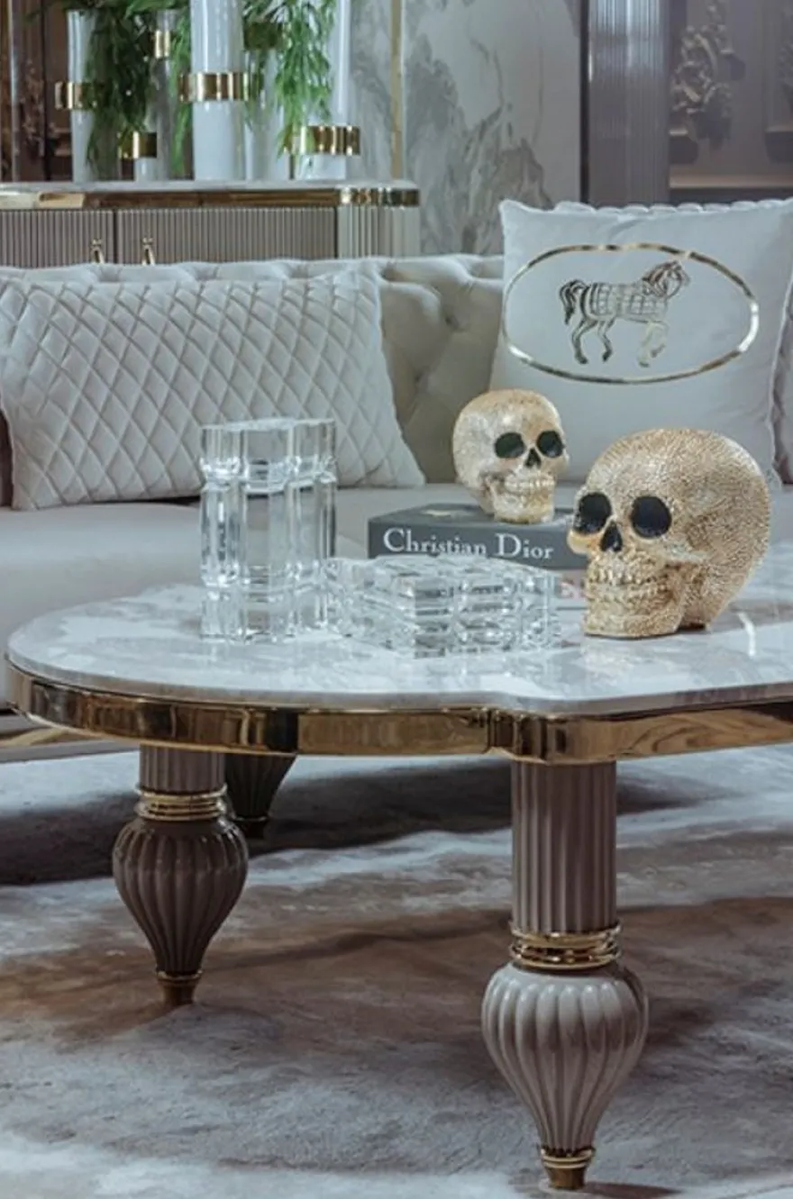 Casa Padrino Luxus Art Deco Couchtisch Grau / Weiß / Gold 160 x 87 x H. 46 cm - Prunkvoller Massivholz Wohnzimmertisch mit Kunstmarmor Tischplatte - Art Deco Wohnzimmer Möbel