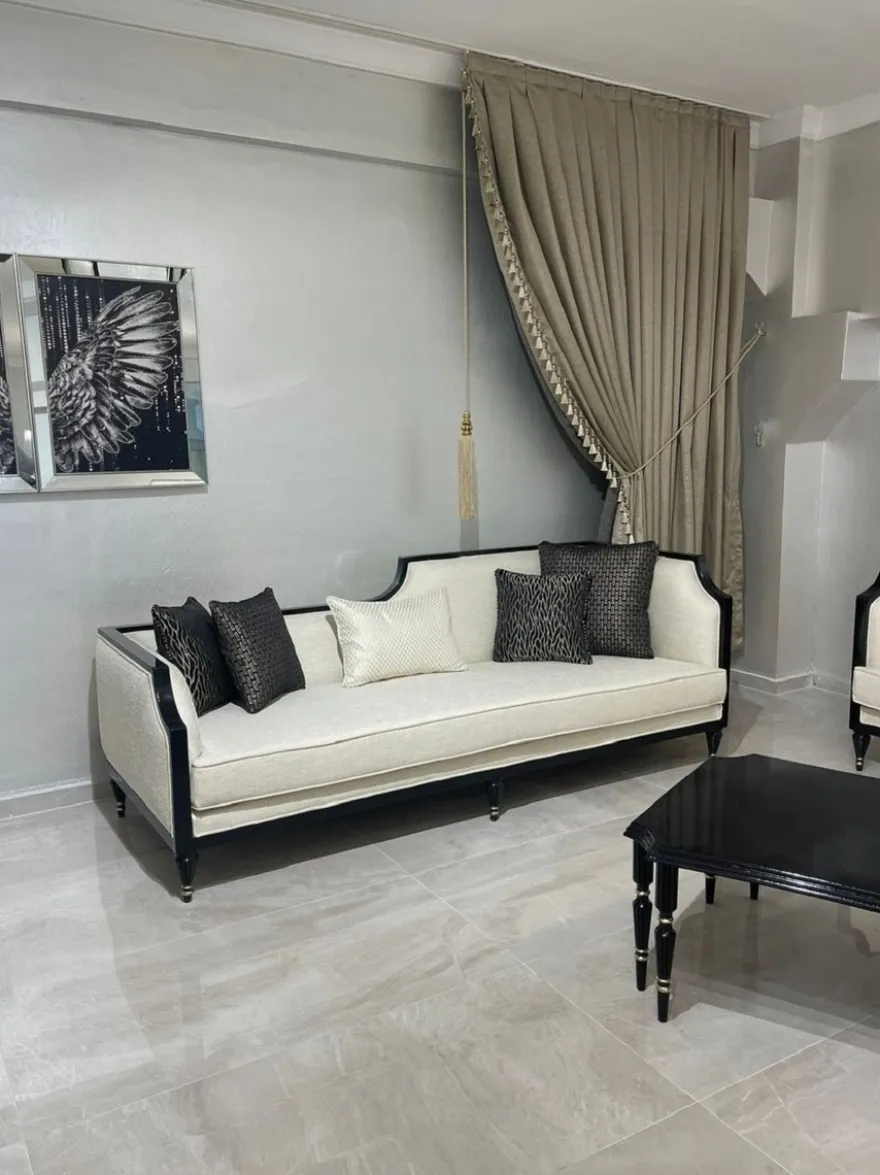 Casa Padrino Luxus Art Deco Couchtisch Schwarz / Gold - Rechteckiger Wohnzimmertisch - Wohnzimmer Möbel - Art Deco Möbel - Luxus Möbel - Luxus Einrichtung - Wohnzimmer Einrichtung