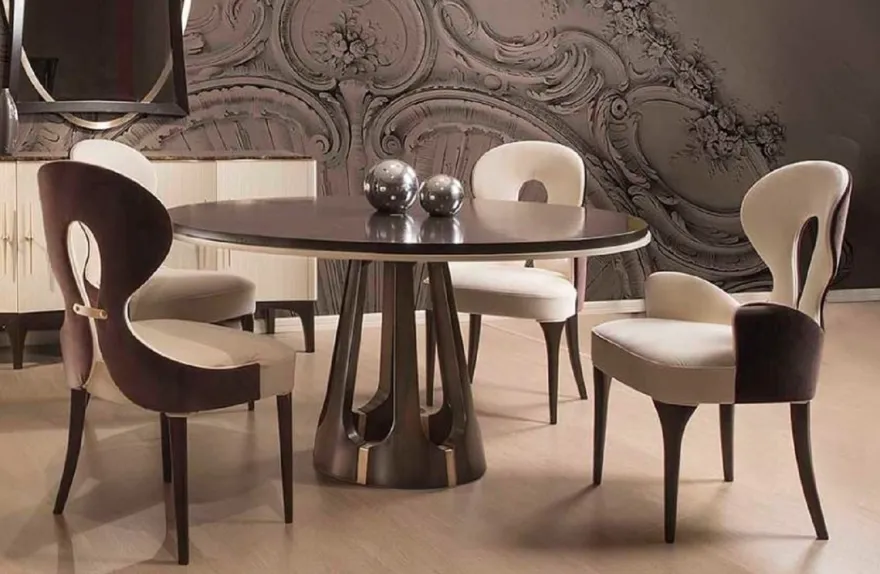 Casa Padrino Luxus Art Deco Esszimmer Set Creme / Braun / Gold - 1 Runder Luxus Art Deco Esstisch & 4 Luxus Art Deco Esszimmerstühle - Art Deco Esszimmer Möbel - Luxus Qualität - Made in Italy