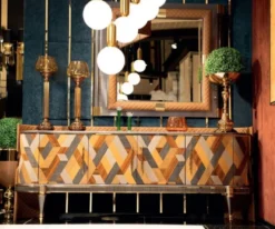 Casa Padrino Luxus Art Deco Möbel Set Mehrfarbig / Braun / Grau / Gold - 1 Luxus Art Deco Sideboard mit 4 Türen & 1 Luxus Art Deco Spiegel - Luxus Art Deco Möbel