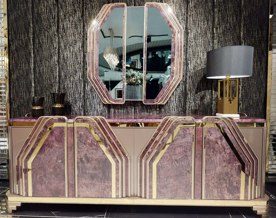 Casa Padrino Luxus Art Deco Möbel Set Lila / Grau / Gold - 1 Sideboard mit 4 Türen & 1 Wandspiegel - Art Deco Wohnzimmer & Hotel Möbel - Luxus Kollektion